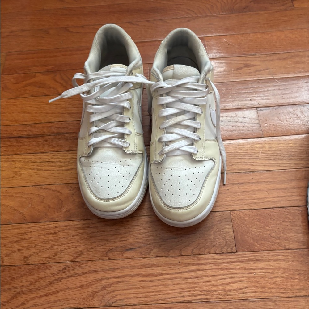 nike dunk low coconut milk size 10